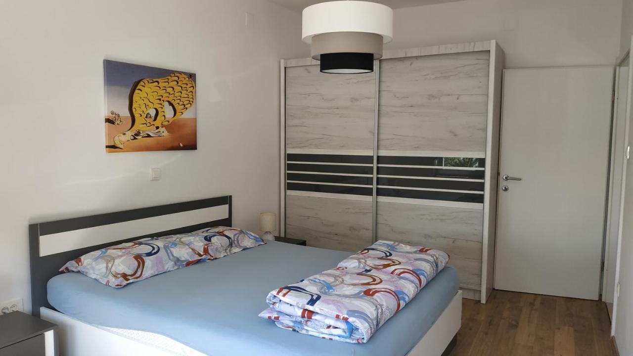 Apartman Katnic By The Beach Crikvenica Bagian luar foto