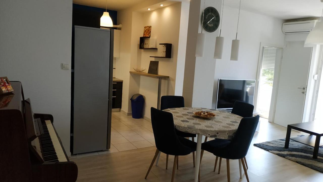 Apartman Katnic By The Beach Crikvenica Bagian luar foto